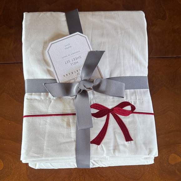 Monique Shuillier for Pottery Barn Nell Queen Sheet Set - NWT!